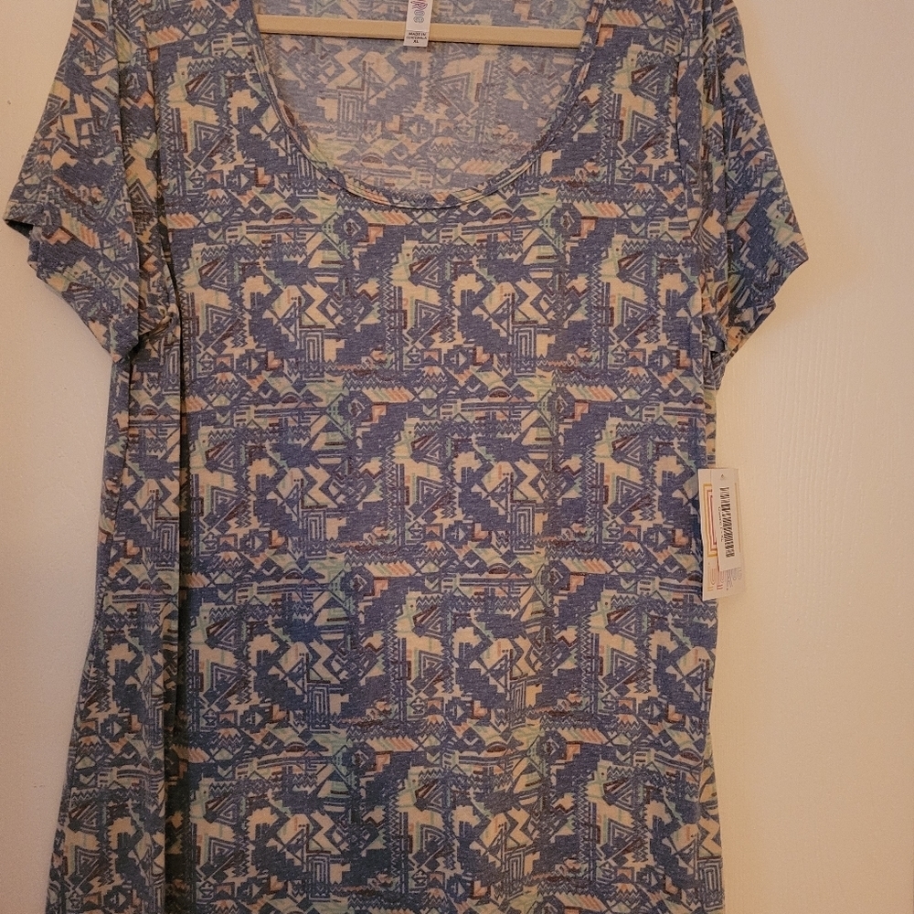 LuLaRoe Classic T Short Sleeve Top Size XL NWT